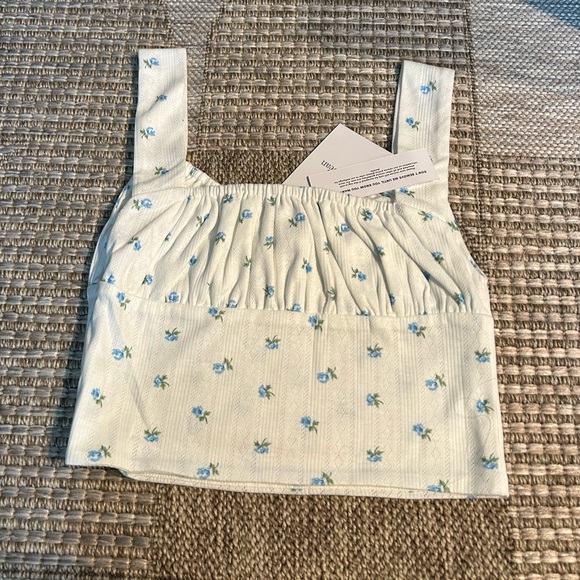 With Jean Brigitte Top - Picture 5 of 6